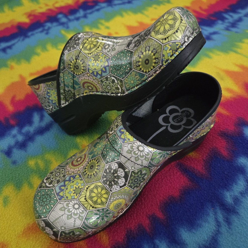Sanita Danish Clogs Comfort Nurse Shoes Patent Leather Geo-Print Multicolor EU38